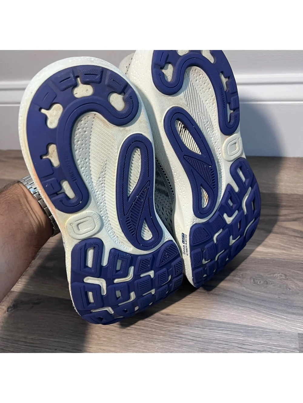 Brooks Women's Size 8